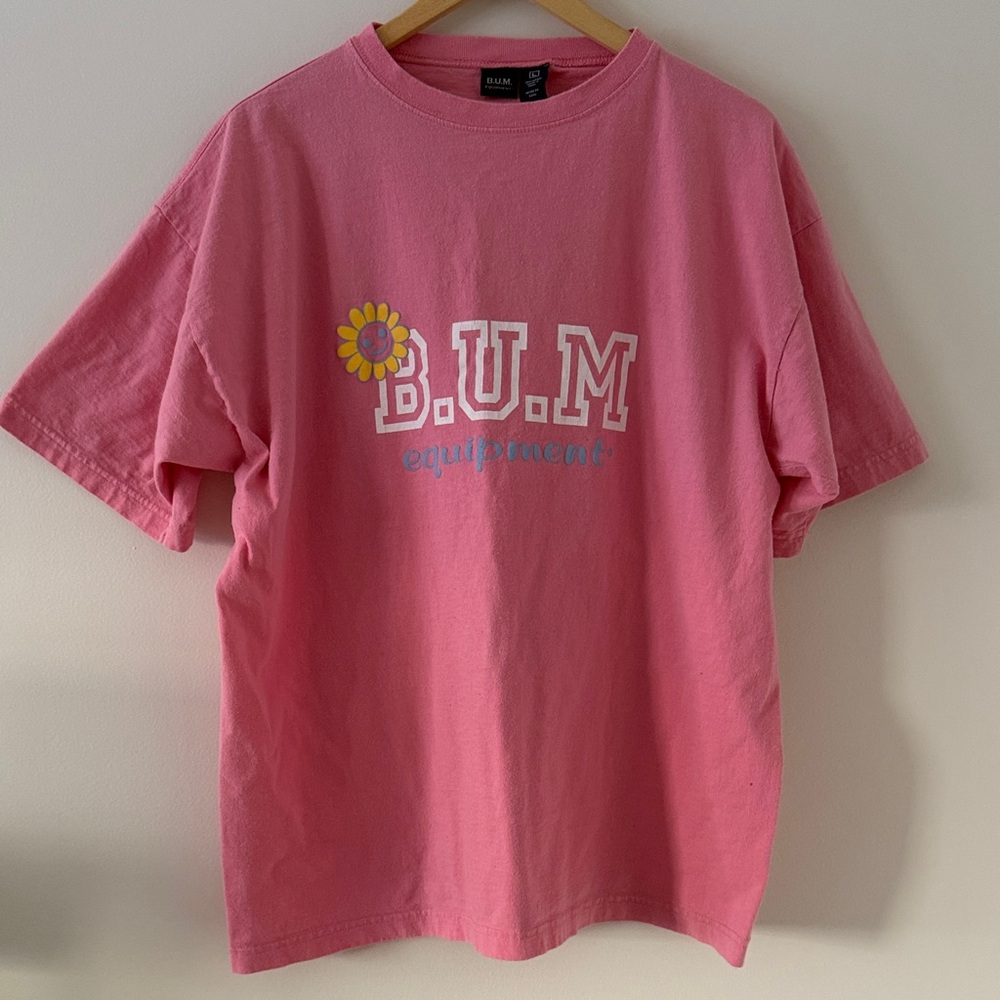 B.U.M Equipment Vintage 90’s Pink Smiley Sunflower 100% Cotton Tee Size Large‎